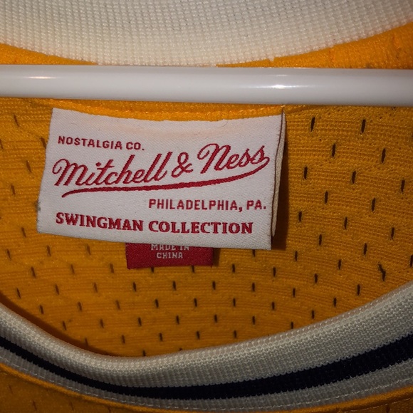 Lakers jersey - Picture 3 of 4